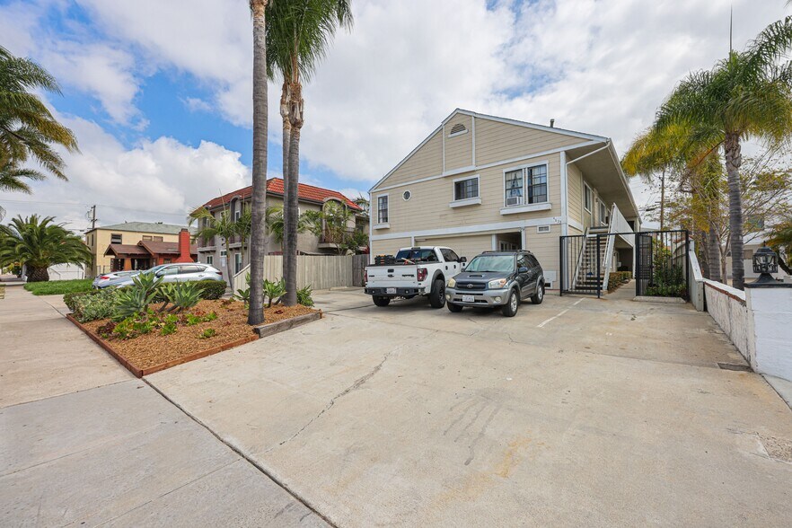 4655 33rd St, San Diego, CA à vendre - Photo du bâtiment - Image 2 de 26