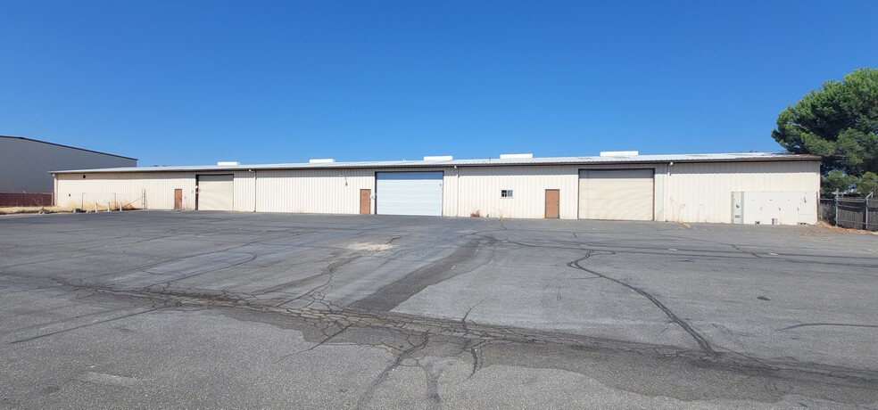 290 Fairchild Ave, Chico, CA for lease - Building Photo - Image 3 of 9