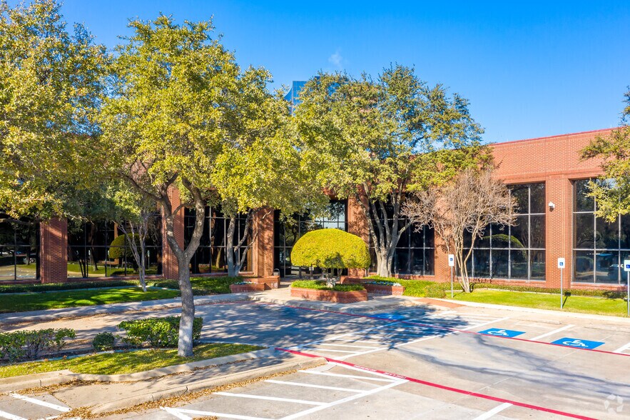 2100 & 2150 Lakeside Blvd, Richardson, TX à louer - Photo du bâtiment - Image 3 de 20