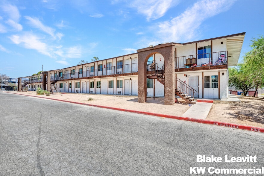 4330 Las Vegas Blvd N, Las Vegas, NV for sale - Building Photo - Image 2 of 39
