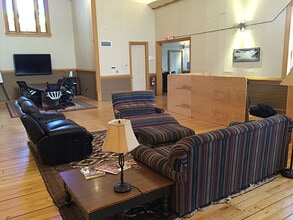 56 Main St, Essex, VT à louer Photo intérieure- Image 1 de 6