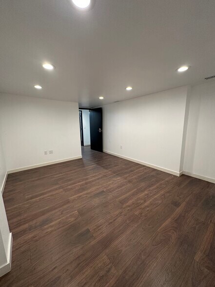 11318-11320 Santa Monica Blvd, Los Angeles, CA à louer - Photo du bâtiment - Image 2 de 18