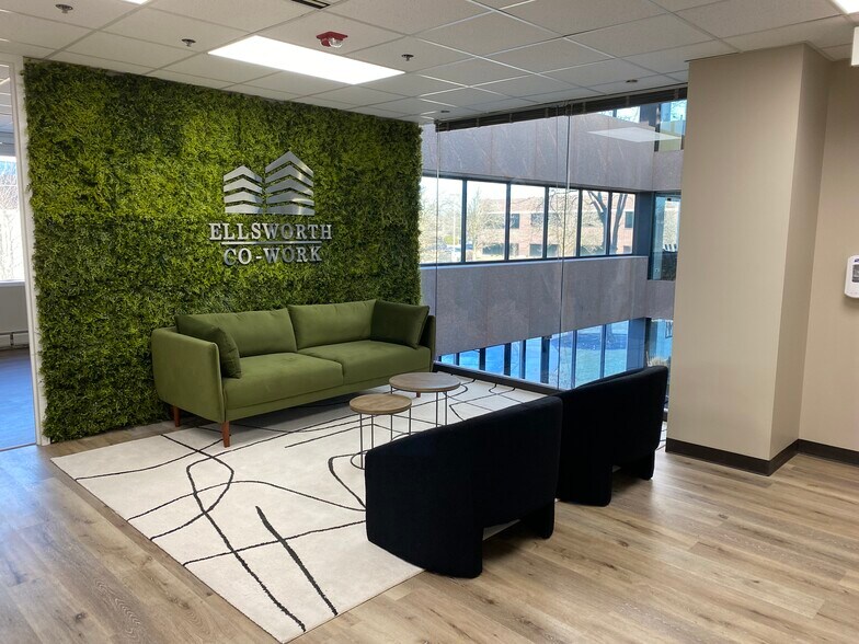 1733 Park St, Naperville, IL à louer - Photo intérieure - Image 3 de 13