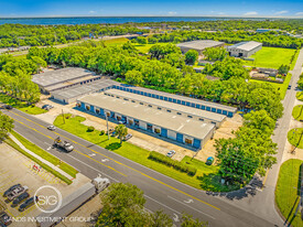 400 Ample Court, Sanford FL - Entrepôt