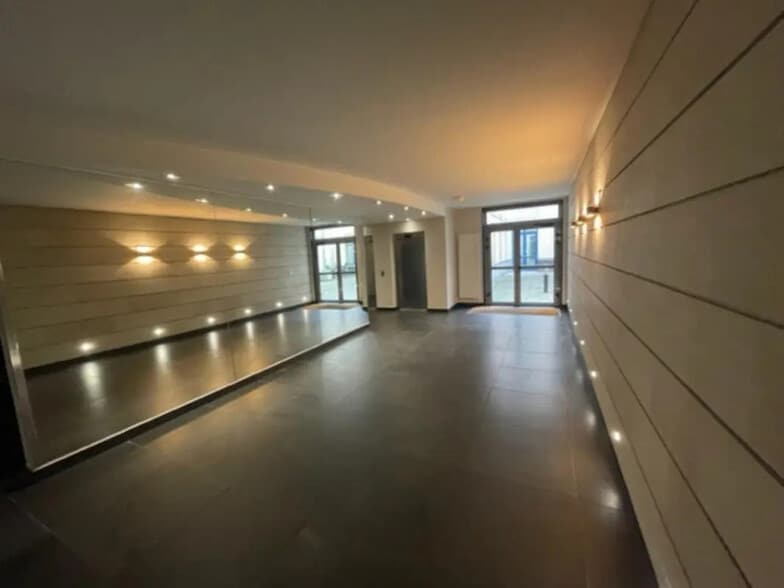 50-52 Rue Gustave Delory, Lille for lease - Building Photo - Image 2 of 13