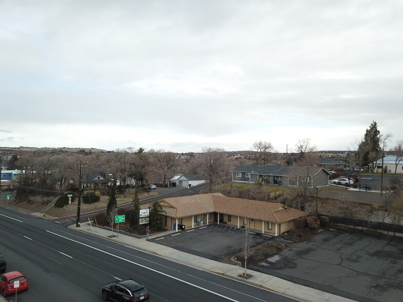 345 S 5th St, Madras, OR for sale - Building Photo - Image 3 of 19