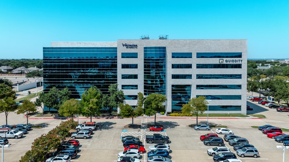 2805 Dallas Pkwy, Plano, TX à louer - Photo du bâtiment - Image 1 de 25
