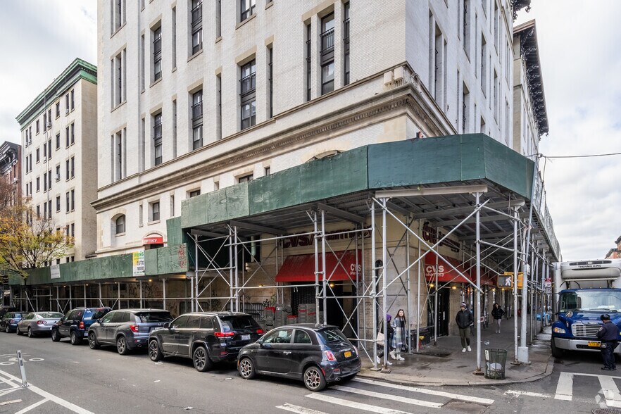 162-168 Bleecker St, New York, NY à louer - Photo du bâtiment - Image 3 de 6