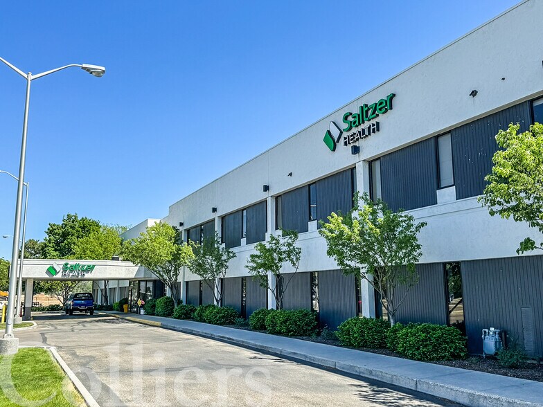 215 E Hawaii Ave, Nampa, ID à louer - Photo du bâtiment - Image 3 de 6