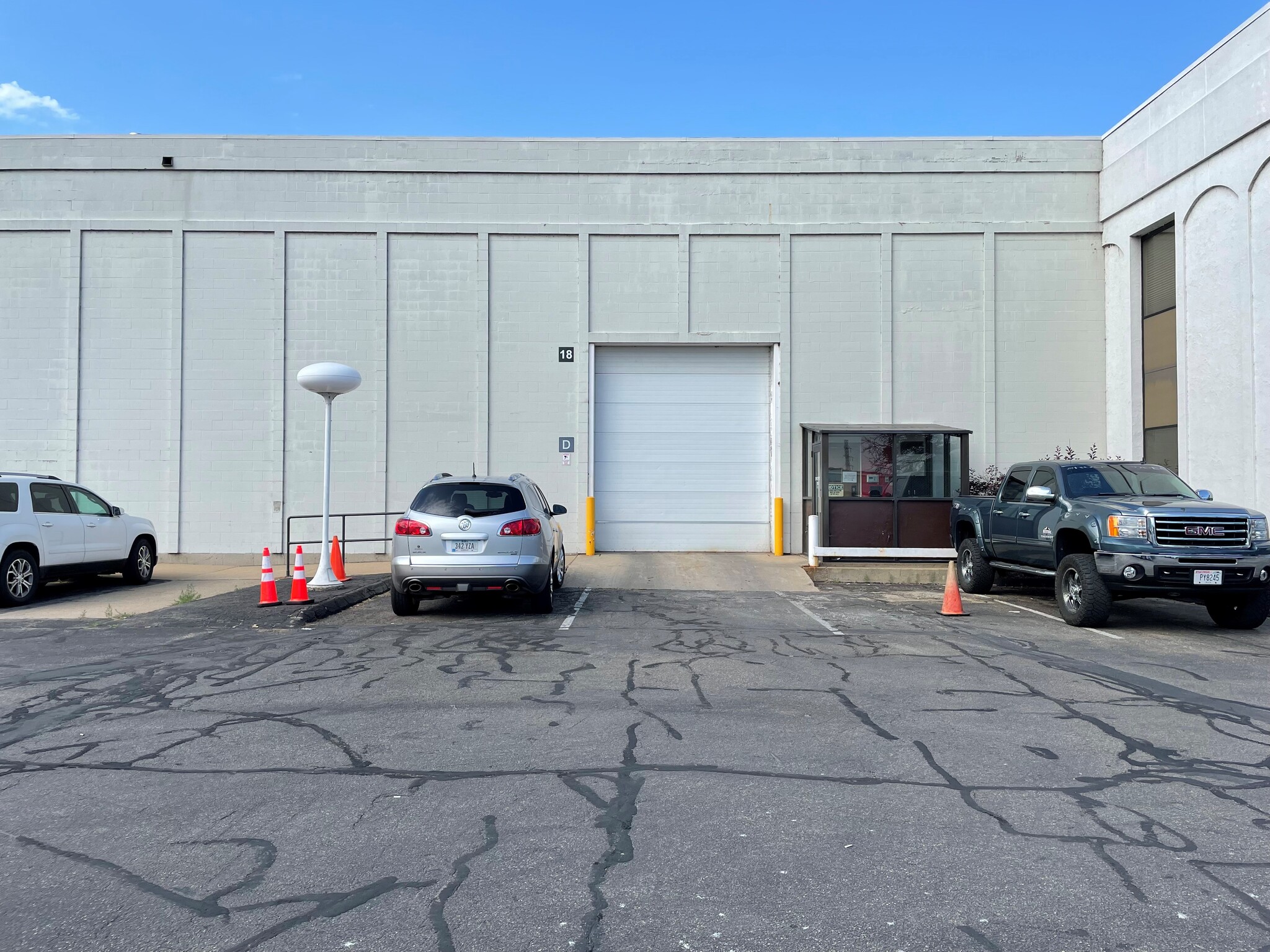 2460 Kerper Blvd, Dubuque, IA for lease Building Photo- Image 1 of 5