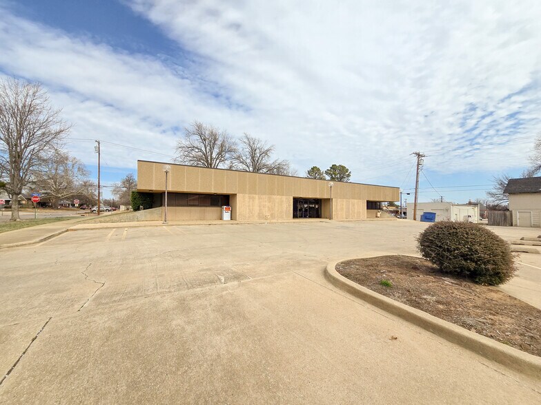 123 W Highland St, Shawnee, OK à louer - Photo du bâtiment - Image 2 de 32