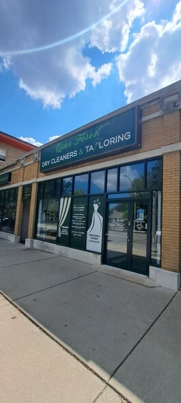 7777 Lake St, River Forest, IL à louer - Photo du bâtiment - Image 2 de 6