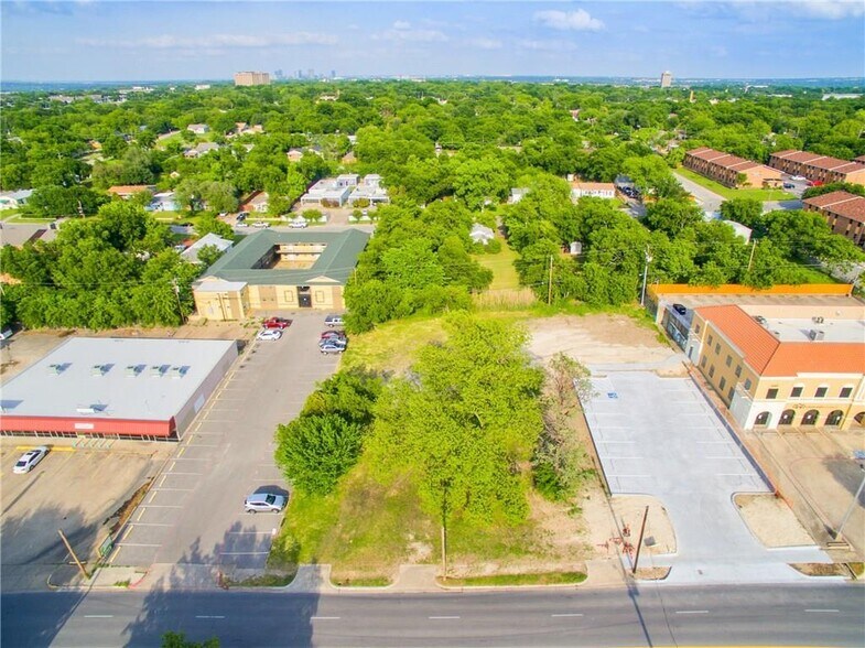 3033 Lackland Rd, Fort Worth, TX à vendre - Photo du bâtiment - Image 1 de 4