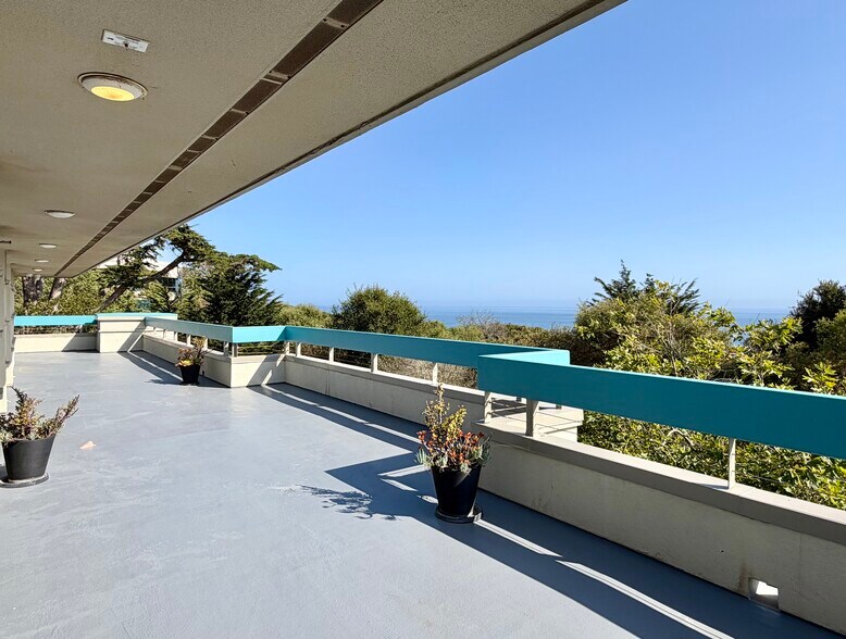 6185-6187 Carpinteria Ave, Carpinteria, CA à vendre - Photo du bâtiment - Image 3 de 23
