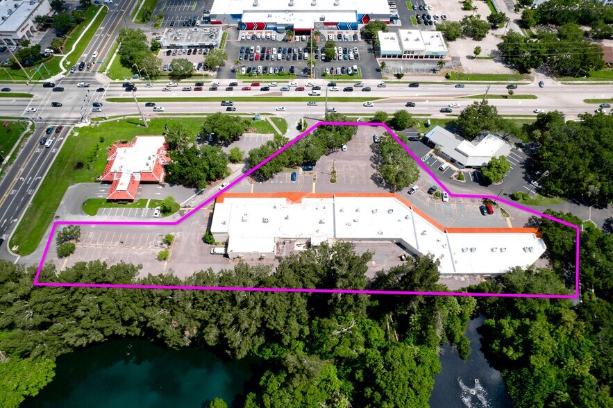 4105 Cortez Rd, Bradenton, FL à louer - Photo du bâtiment - Image 3 de 8