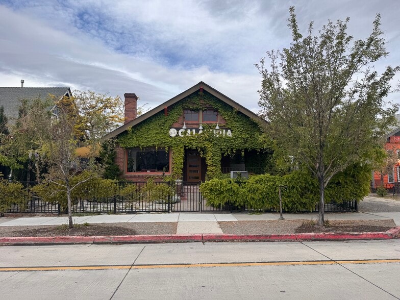 725 S Center St, Reno, NV for lease - Primary Photo - Image 1 of 11