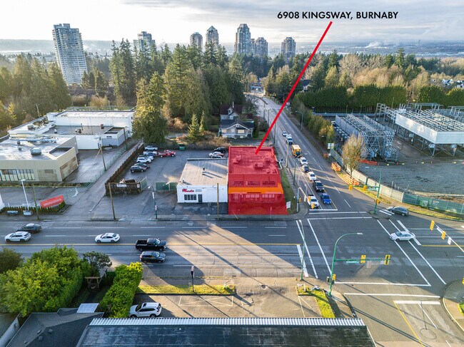 Plus de détails pour 6908 Kingsway, Burnaby, BC - Commerce de détail à vendre