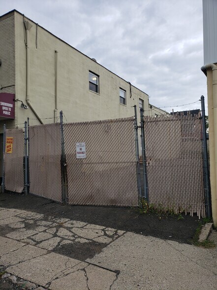 5 E 12th St, Paterson, NJ à louer - Photo du bâtiment - Image 3 de 12
