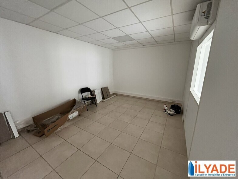 Bureau dans Meyreuil à louer - Photo intérieure - Image 3 de 7