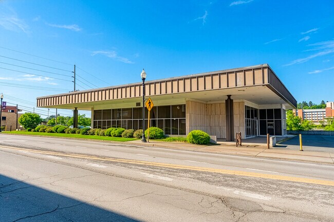 More details for 214 Merchant St, Fairmont, WV - Retail for Sale