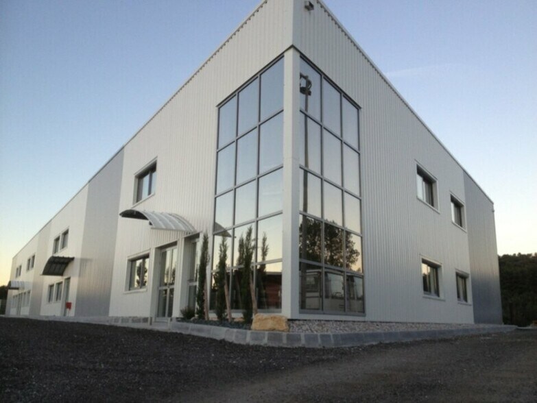2 Chemin Des Plattes, Vourles à louer - Photo du bâtiment - Image 1 de 9
