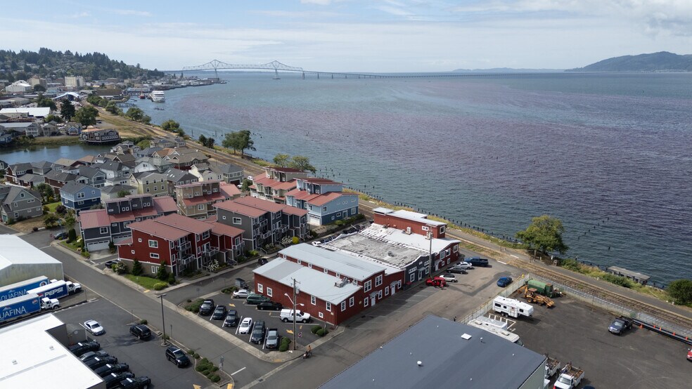 441-433 30th St, Astoria, OR à louer - Photo du bâtiment - Image 3 de 31