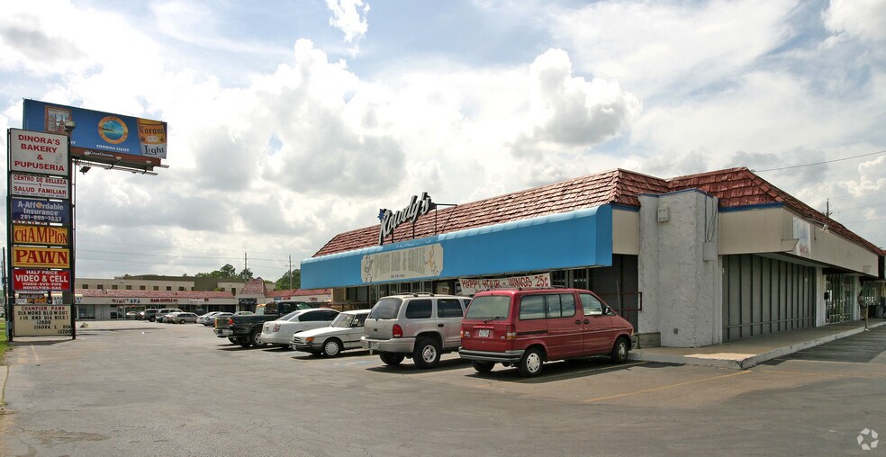 900-992 W FM-1960, Houston, TX à louer - Photo principale - Image 1 de 1