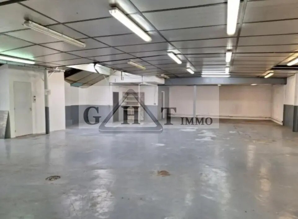 Industrial in Saint-Maur-des-Fossés for sale Building Photo- Image 1 of 5