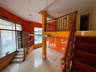 Plus de détails pour Multi-résidentiel à vendre