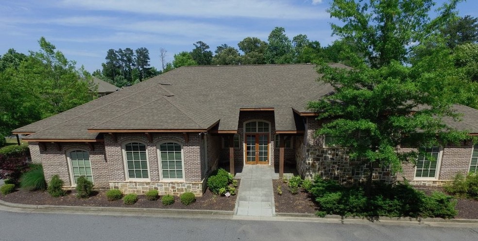 1495 Buford Hwy & 3594 Baxley Point Dr portfolio of 2 properties for sale on LoopNet.ca - Building Photo - Image 2 of 8