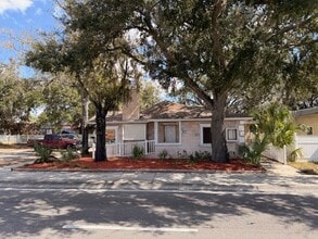 205-207 N Church Ave, Mulberry, FL à louer Photo du bâtiment- Image 1 de 1
