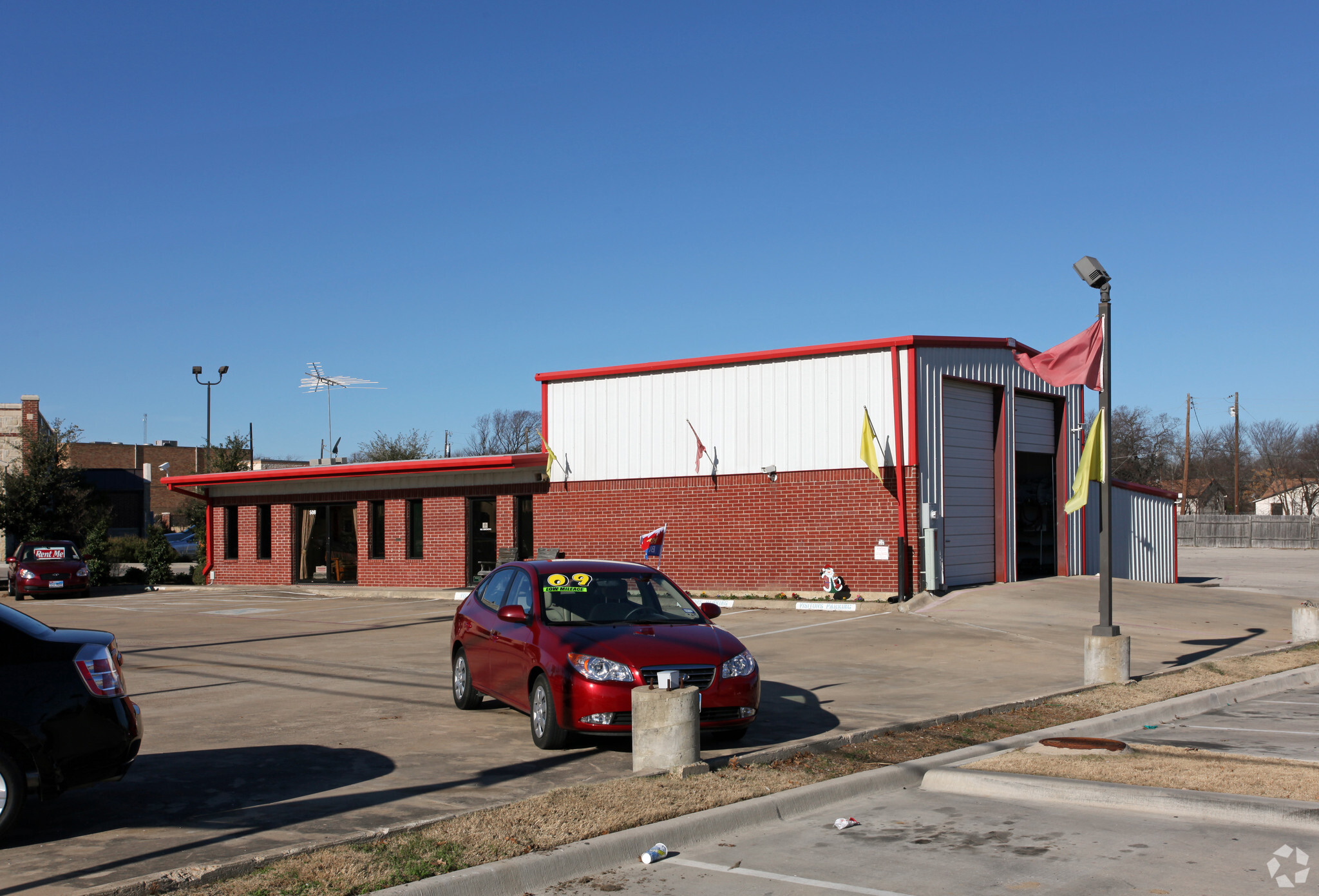 508 E Ennis Ave, Ennis, TX for lease Building Photo- Image 1 of 5