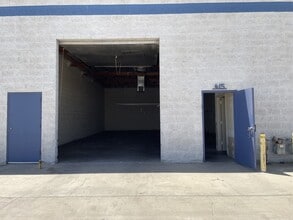 37925 6th St E, Palmdale, CA for lease Building Photo- Image 2 of 4