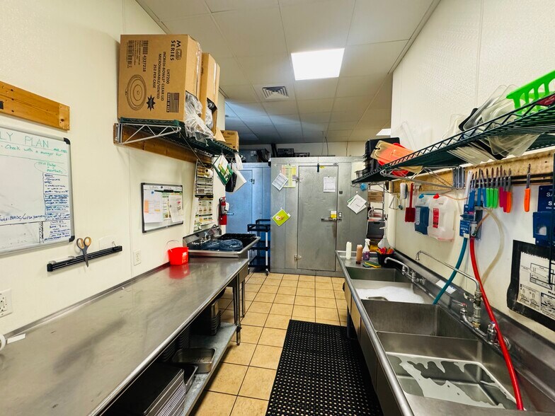 321 N 2nd E, Rexburg, ID à vendre - Photo intérieure - Image 3 de 6