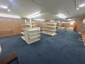 Camling, Thornhill à louer Photo intérieure- Image 1 de 5