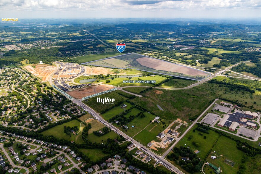 June Lake Boulevard, Spring Hill, TN à vendre - Photo du bâtiment - Image 2 de 3