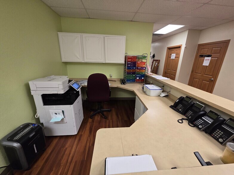 5208 Renwyck Dr, Toledo, OH for lease - Building Photo - Image 2 of 7