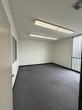 1311 E Chestnut Ave, Santa Ana, CA for lease Interior Photo- Image 2 of 5