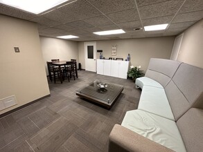 2335 Burton St Se, Grand Rapids, MI for lease Building Photo- Image 2 of 3