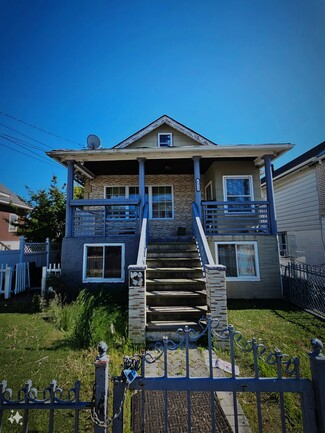 Plus de détails pour 6917 Hessler Ave, Arverne, NY - Multi-résidentiel à vendre