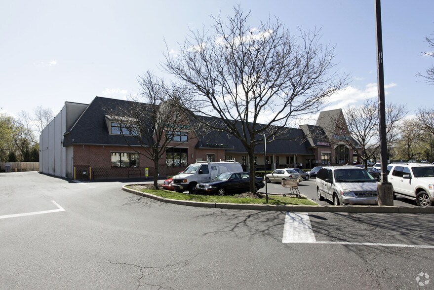 733-801 Huntingdon Pike, Huntingdon Valley, PA à louer - Photo du bâtiment - Image 3 de 22