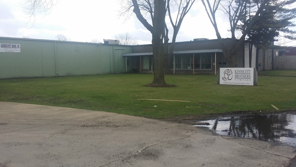720 New Haven Ave, Aurora, IL for lease - Building Photo - Image 3 of 7