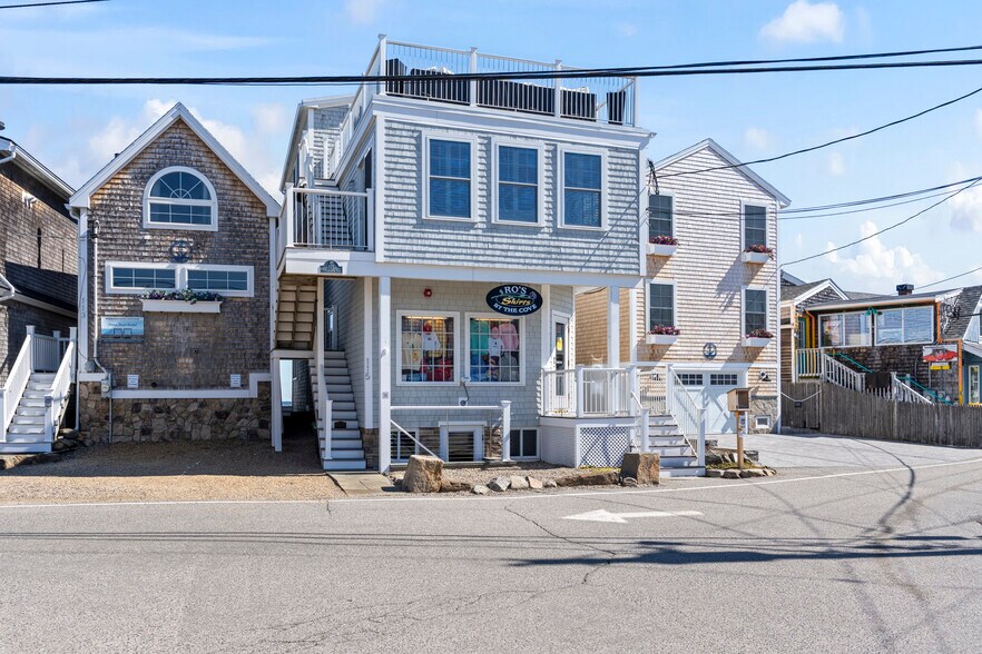 113 113, 115 & 117 Perkins Cove, Ogunquit, ME à vendre - Photo du bâtiment - Image 3 de 29