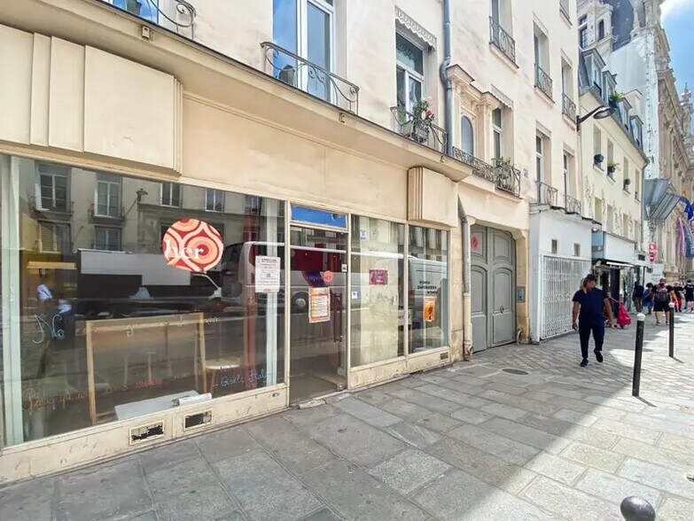 Rue Du Faubourg Saint-Martin, Paris for lease - Building Photo - Image 2 of 7