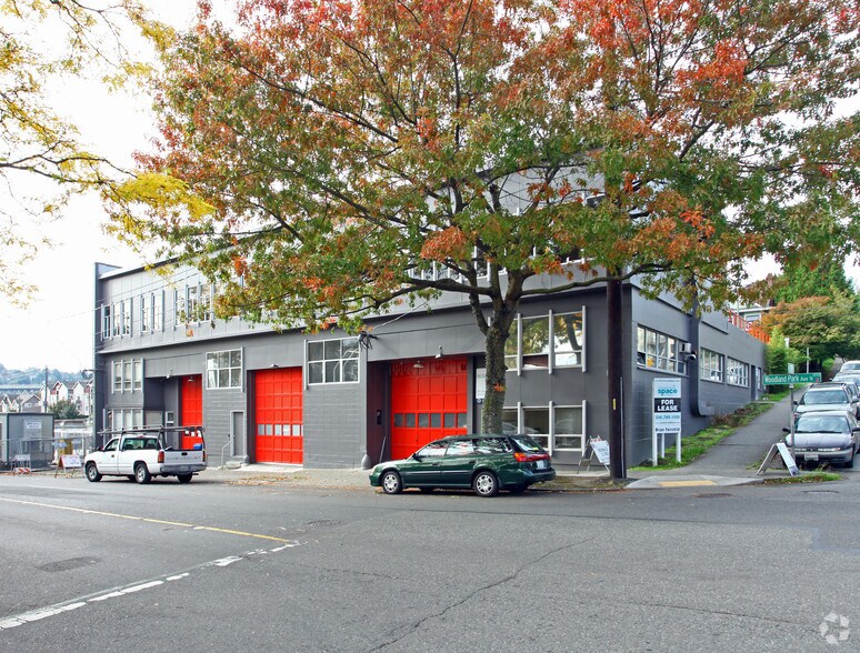 3668 Albion Pl N, Seattle, WA à louer - Photo principale - Image 3 de 7