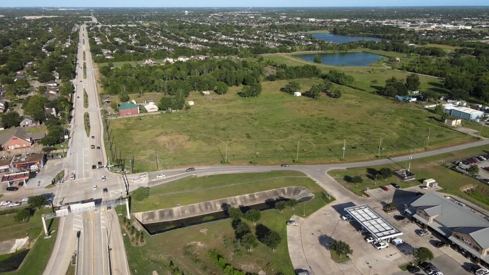 10522 Hughes Ranch Rd, Pearland, TX for sale - Commercial Listing Video - Image 2 of 7