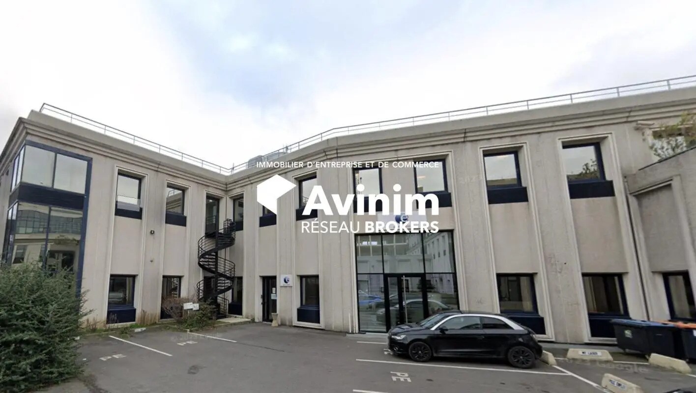 Office in Saint-Denis for lease Building Photo- Image 1 of 10