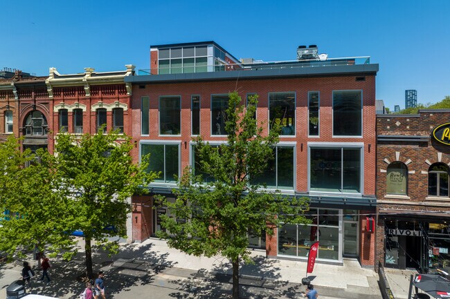 Plus de détails pour 336 Queen St W, Toronto, ON - Commerce de détail à louer
