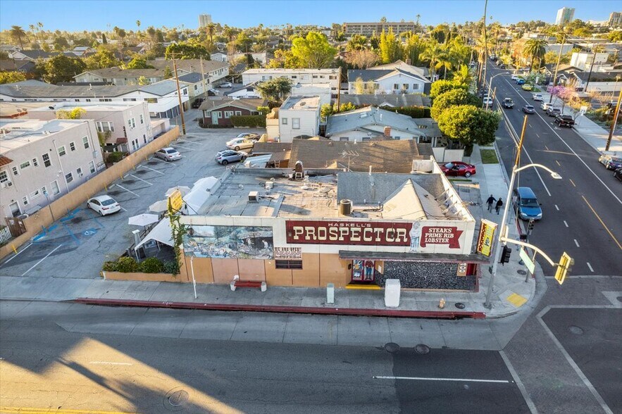 2400 E 7th St, Long Beach, CA à louer - Photo du bâtiment - Image 1 de 68