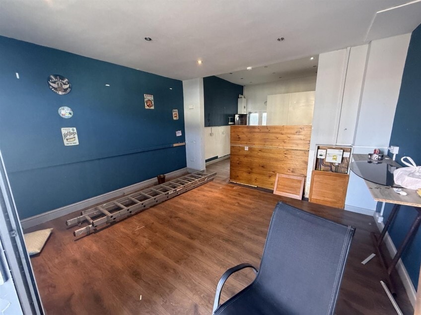 70 Seaview Rd, Wallasey for lease Interior Photo- Image 1 of 6